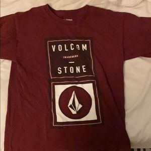 Maroon volcom t shirt